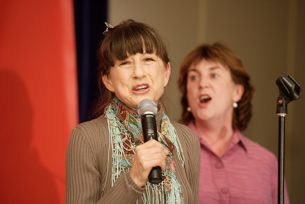 Judith Durham, then Patron of the Injured Nurses Support Group, singing at the 2007 Annual Delegates Conference.