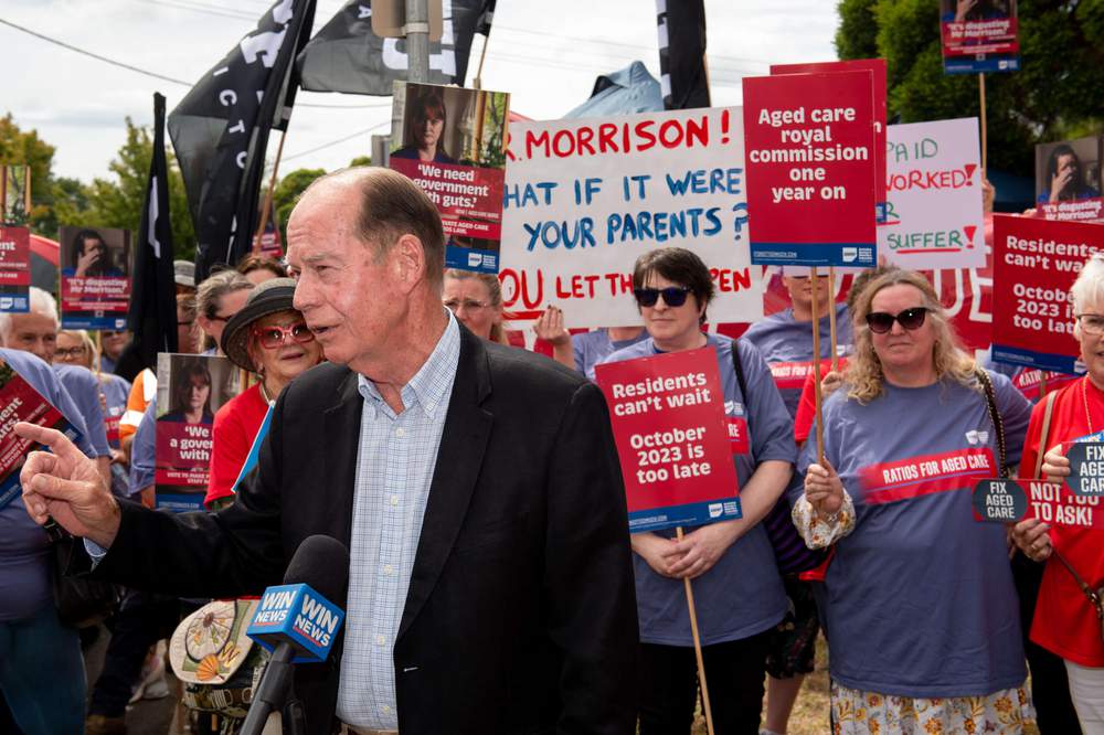 Federal Member for Monash Russell Broadbent speaks with the media in front of ANMF members. Photo: Penny Stephens